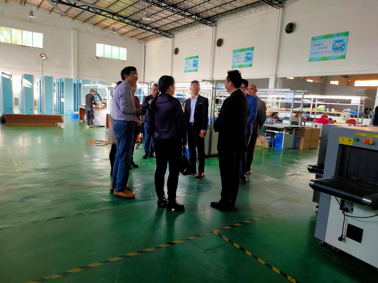 东城政法委领导率队考察指导k8.com科技集团“平安文化”建设情况